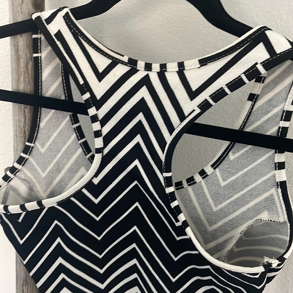 Women Zebra Razorback Small Crop Top - Picture 6 of 6